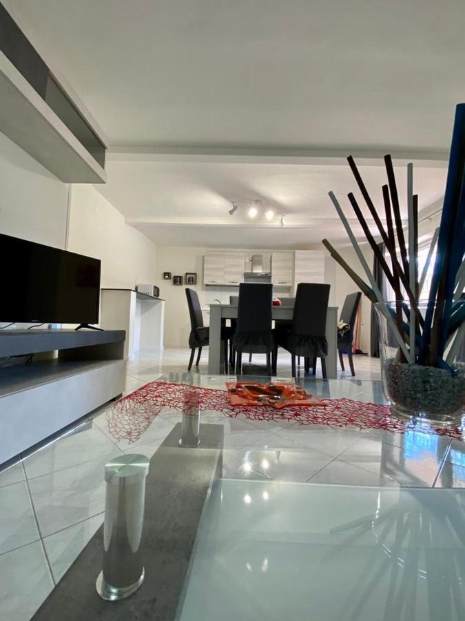 Sofi House-Appartamento In Villa Con Piscina Scafati Zewnętrze zdjęcie